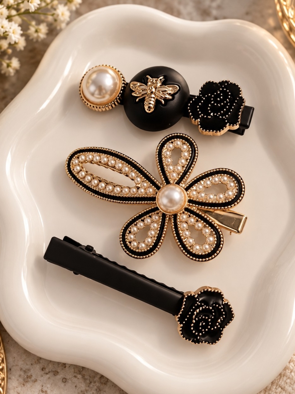 Pearl & Black Flower Hair Clip Set - Bee Flower Pearl Matte Black New